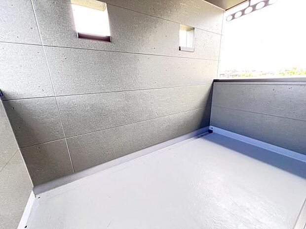 お洗濯ものを気持ち良く太陽の光で干せるのが嬉しいですね。