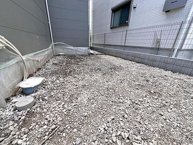 駐車場ももちろん完備しておりますのでお車所有の方にも心強いです。