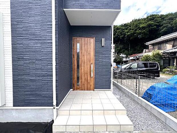 いつも気持ちよくご家族を迎えられる玄関です。