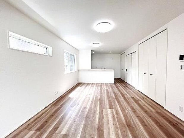 家族団らんの場所としてゆったりと居心地の良いリビングです。