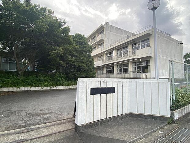 伊勢原市立伊勢原中学校まで約1690m(徒歩22分)