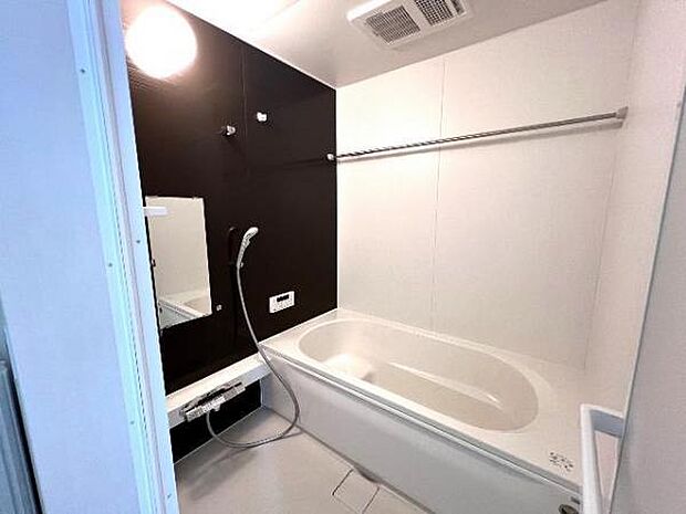 お風呂でほっとひといき。1日の疲れを癒しましょう。