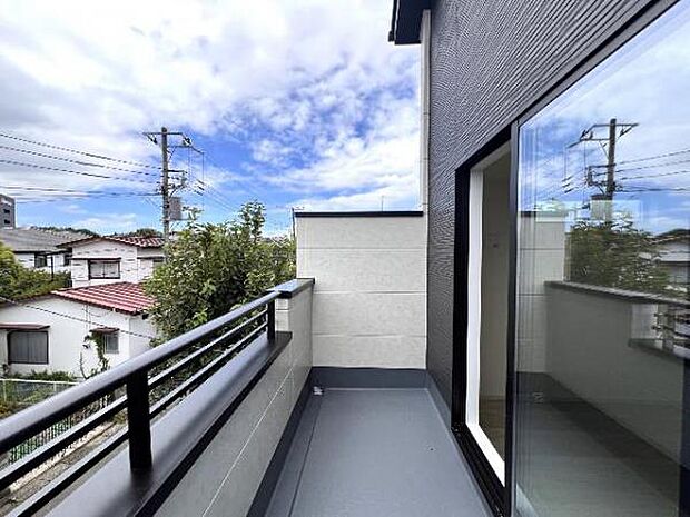 お洗濯ものを気持ち良く太陽の光で干せるのが嬉しいですね。