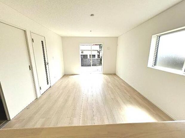 リビングダイニングになります。ご家族そろっての素敵な空間になりそうですね。