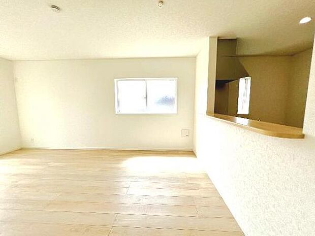 ご家族の温かい時間を演出するダイニングスペースです。