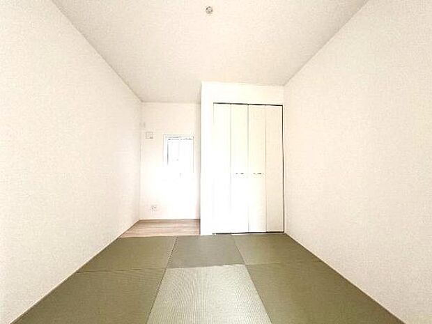 和室スペースです。畳のお部屋は寛げる空間ですね。