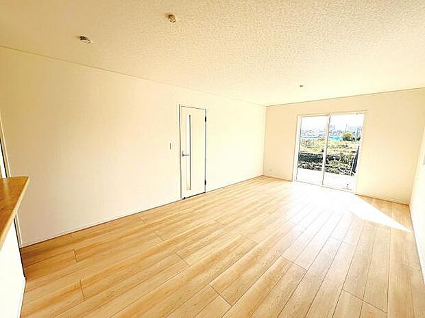 ご家族の温かい時間を演出するダイニングスペースです。