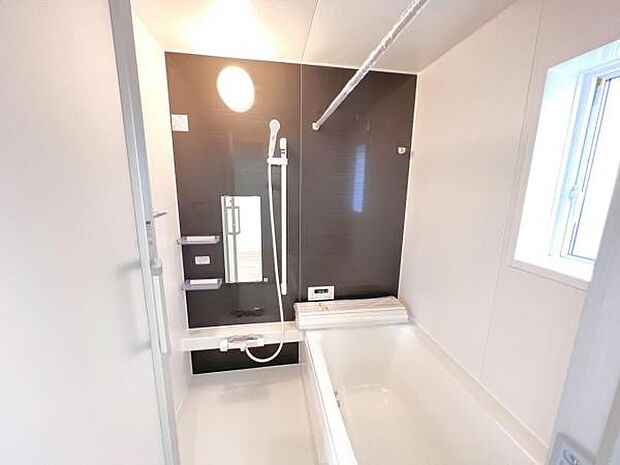 お風呂でほっとひといき。1日の疲れを癒しましょう。