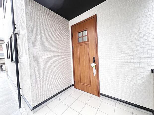 いつも気持ちよくご家族を迎えられる玄関です。