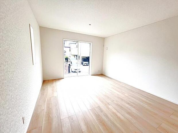 リビングダイニングになります。ご家族そろっての素敵な空間になりそうですね。