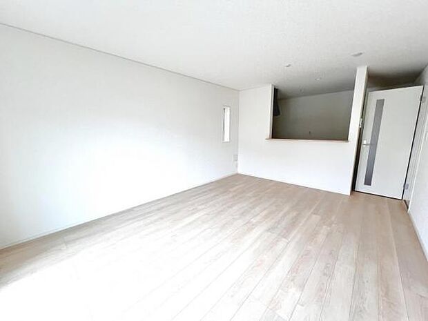 家族団らんの場所としてゆったりと居心地の良いリビングです。