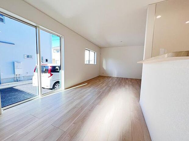 家族団らんの場所としてゆったりと居心地の良いリビングです。