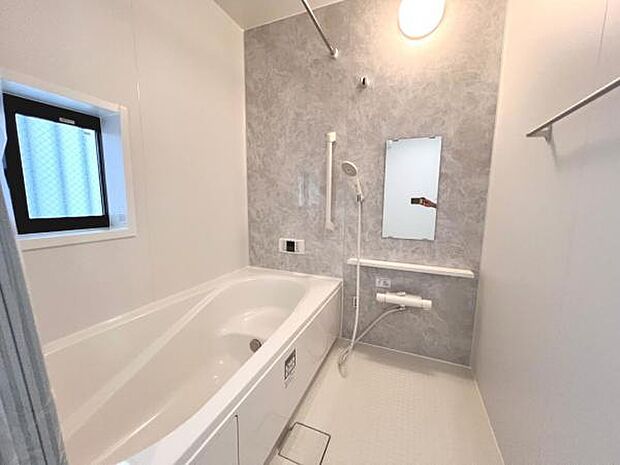 お風呂でほっとひといき。1日の疲れを癒しましょう。