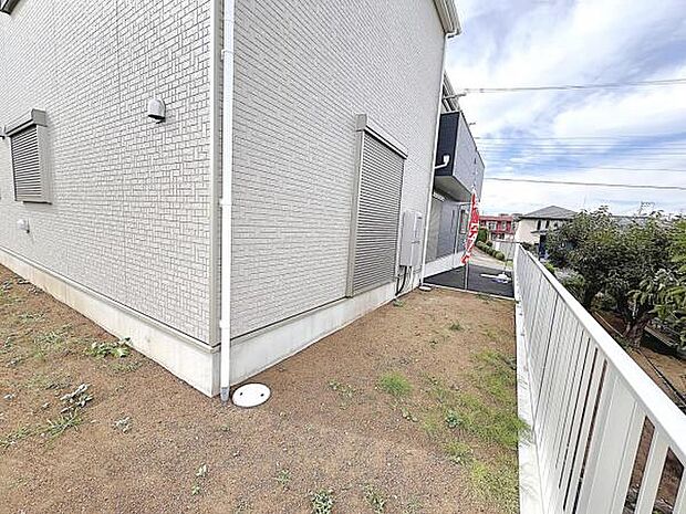 お庭スペースは、ガーデニングやお子様との外遊びなど多彩な用途でお楽しみいただけます。