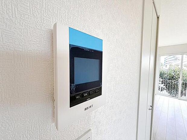 訪問者を確認できるTVモニター付きインターフォンです。