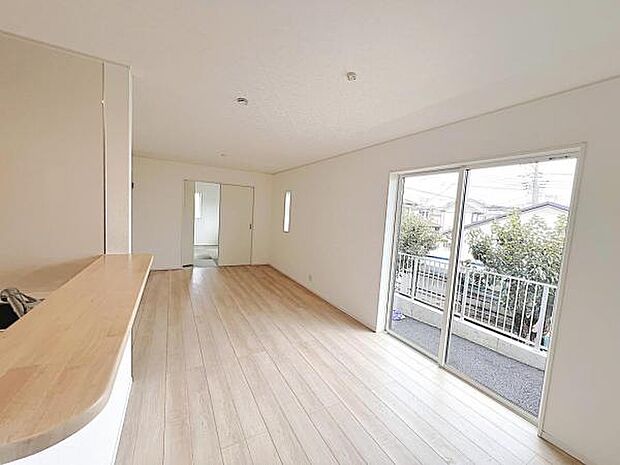 ご家族の温かい時間を演出するダイニングスペースです。