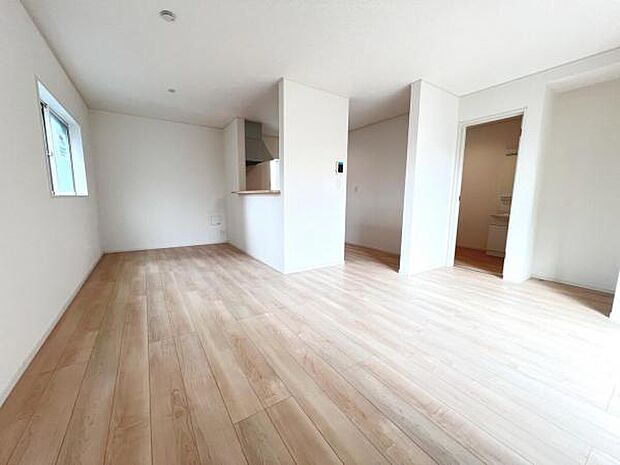 家族団らんの場所としてゆったりと居心地の良いリビングです。