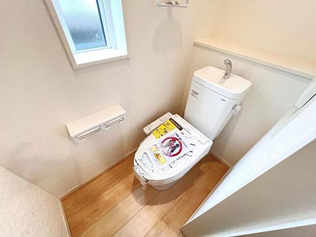 ほっと安らげるトイレ空間です。