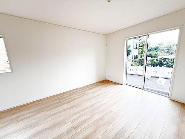 リビングダイニングになります。ご家族そろっての素敵な空間になりそうですね。