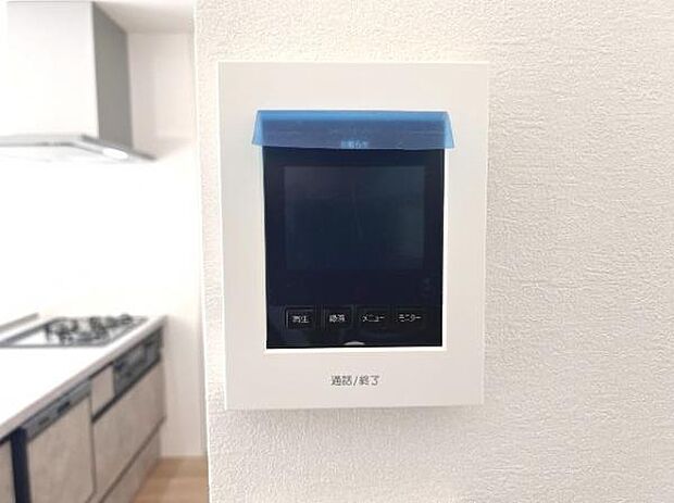 訪問者を確認できるTVモニター付きインターフォンです。