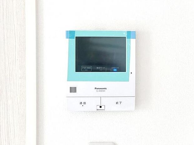 訪問者を確認できるTVモニター付きインターフォンです。