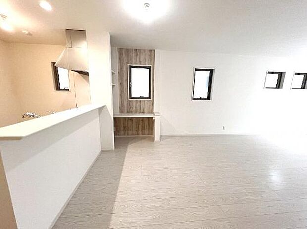 ご家族の温かい時間を演出するダイニングスペースです。