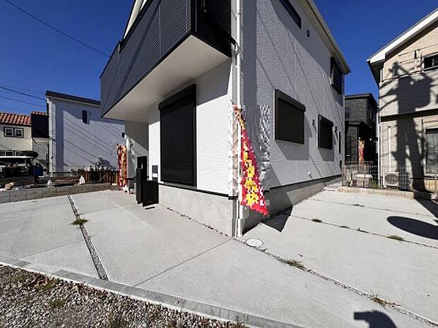 駐車場ももちろん完備しておりますのでお車所有の方にも心強いです。