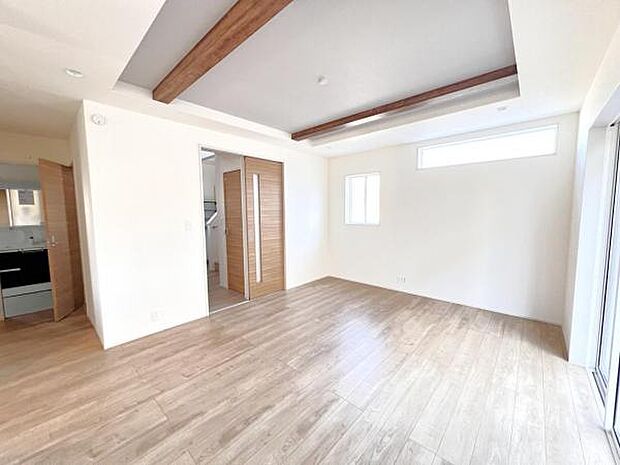 家族団らんの場所としてゆったりと居心地の良いリビングです。