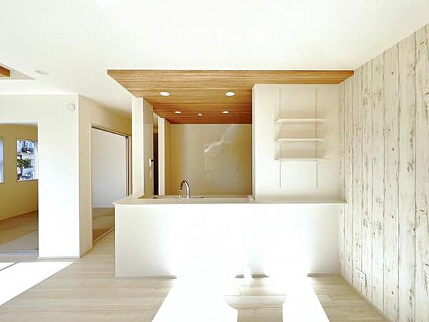 リビングダイニングになります。ご家族そろっての素敵な空間になりそうですね。