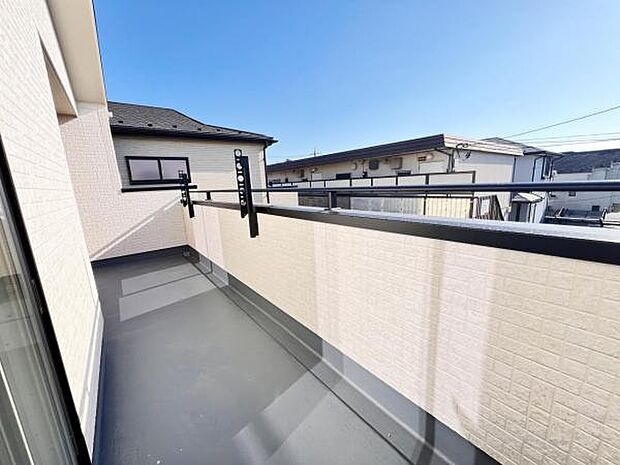 お洗濯ものを気持ち良く太陽の光で干せるのが嬉しいですね。