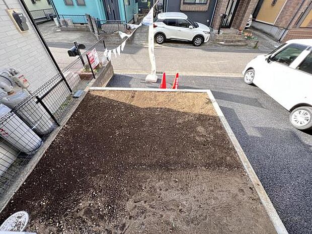 お庭スペースは、ガーデニングやお子様との外遊びなど多彩な用途でお楽しみいただけます。