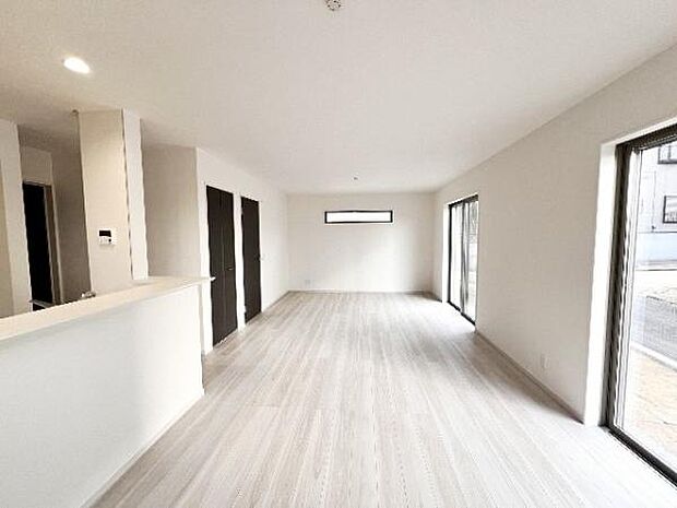 リビングダイニングになります。ご家族そろっての素敵な空間になりそうですね。