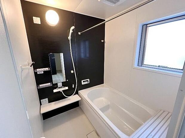 お風呂でほっとひといき。1日の疲れを癒しましょう。