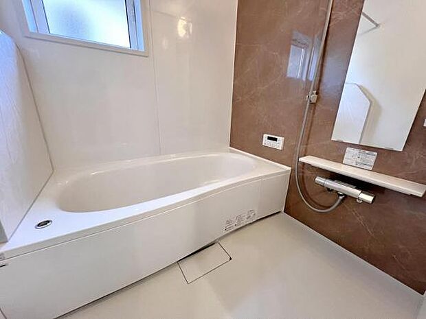 お風呂でほっとひといき。1日の疲れを癒しましょう。