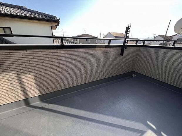 お洗濯ものを気持ち良く太陽の光で干せるのが嬉しいですね。