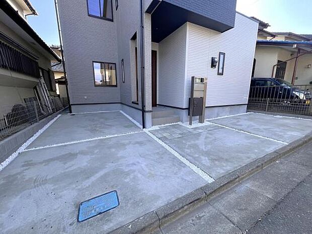 駐車場ももちろん完備しておりますのでお車所有の方にも心強いです。