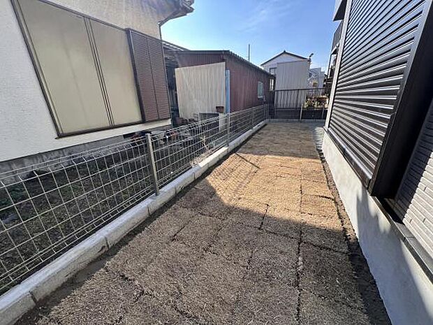 お庭スペースは、ガーデニングやお子様との外遊びなど多彩な用途でお楽しみいただけます。