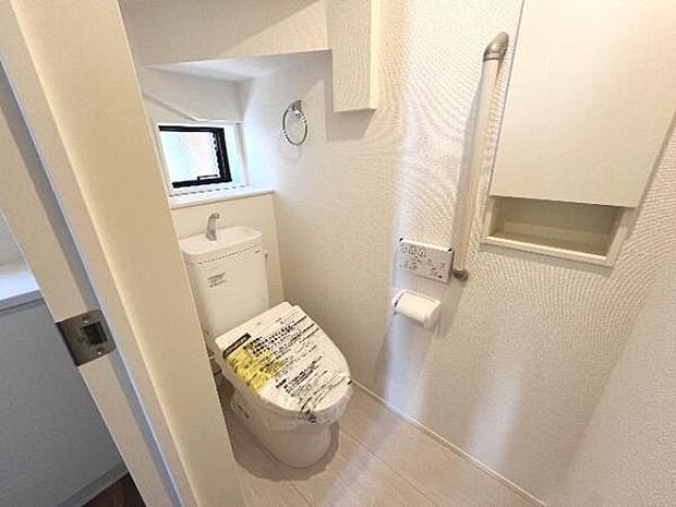 ほっと安らげるトイレ空間です。