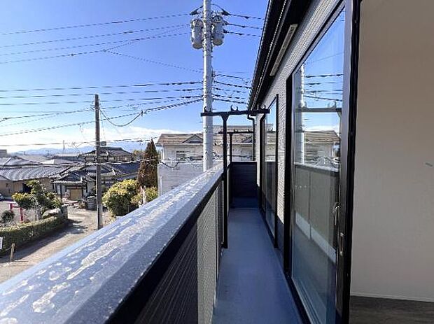 お洗濯ものを気持ち良く太陽の光で干せるのが嬉しいですね。
