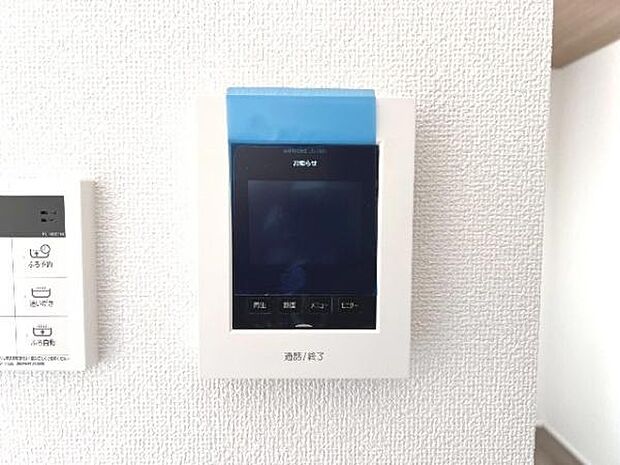 訪問者を確認できるTVモニター付きインターフォンです。