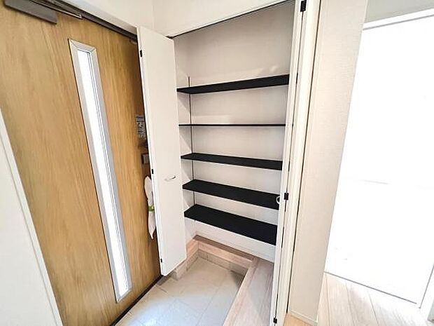 いつも気持ちよくご家族を迎えられる玄関です。