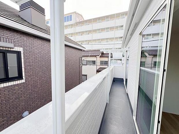 お洗濯ものを気持ち良く太陽の光で干せるのが嬉しいですね。