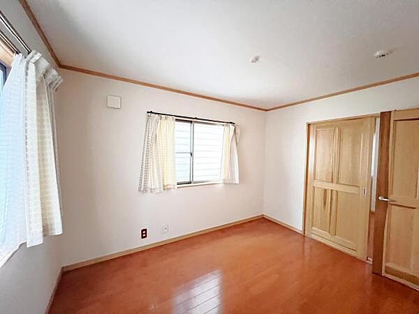子供部屋にもちょうど良い大きさのお部屋です。