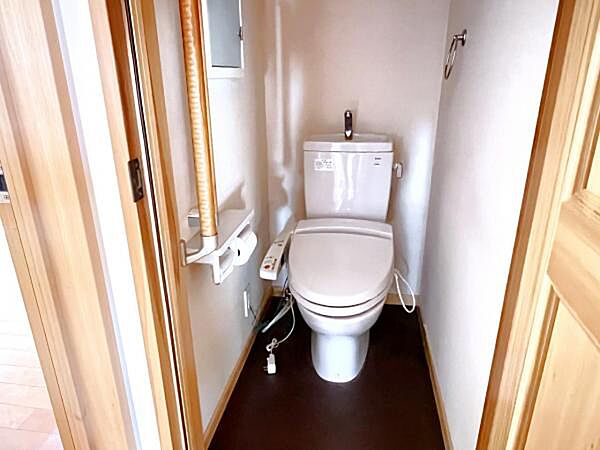 ほっと安らげるトイレ空間です。