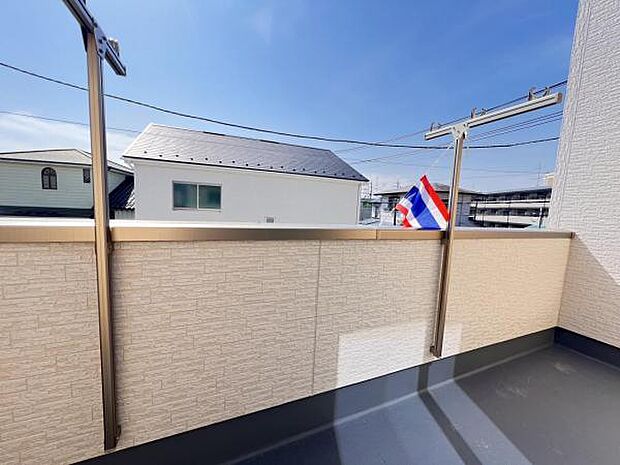 お洗濯ものを気持ち良く太陽の光で干せるのが嬉しいですね。