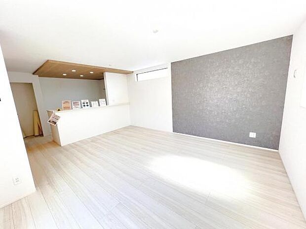 家族団らんの場所としてゆったりと居心地の良いリビングです。