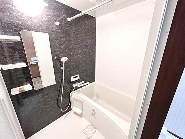 お風呂でほっとひといき。1日の疲れを癒しましょう。