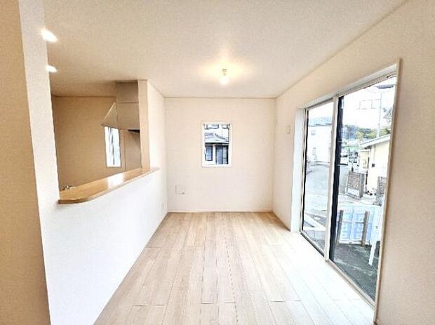 ご家族の温かい時間を演出するダイニングスペースです。