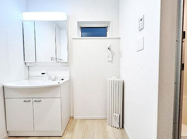 お天気を気にせずお洗濯ができ、室内干し可能です。