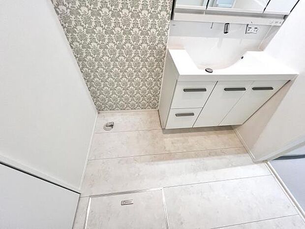 お天気を気にせずお洗濯ができ、室内干し可能です。